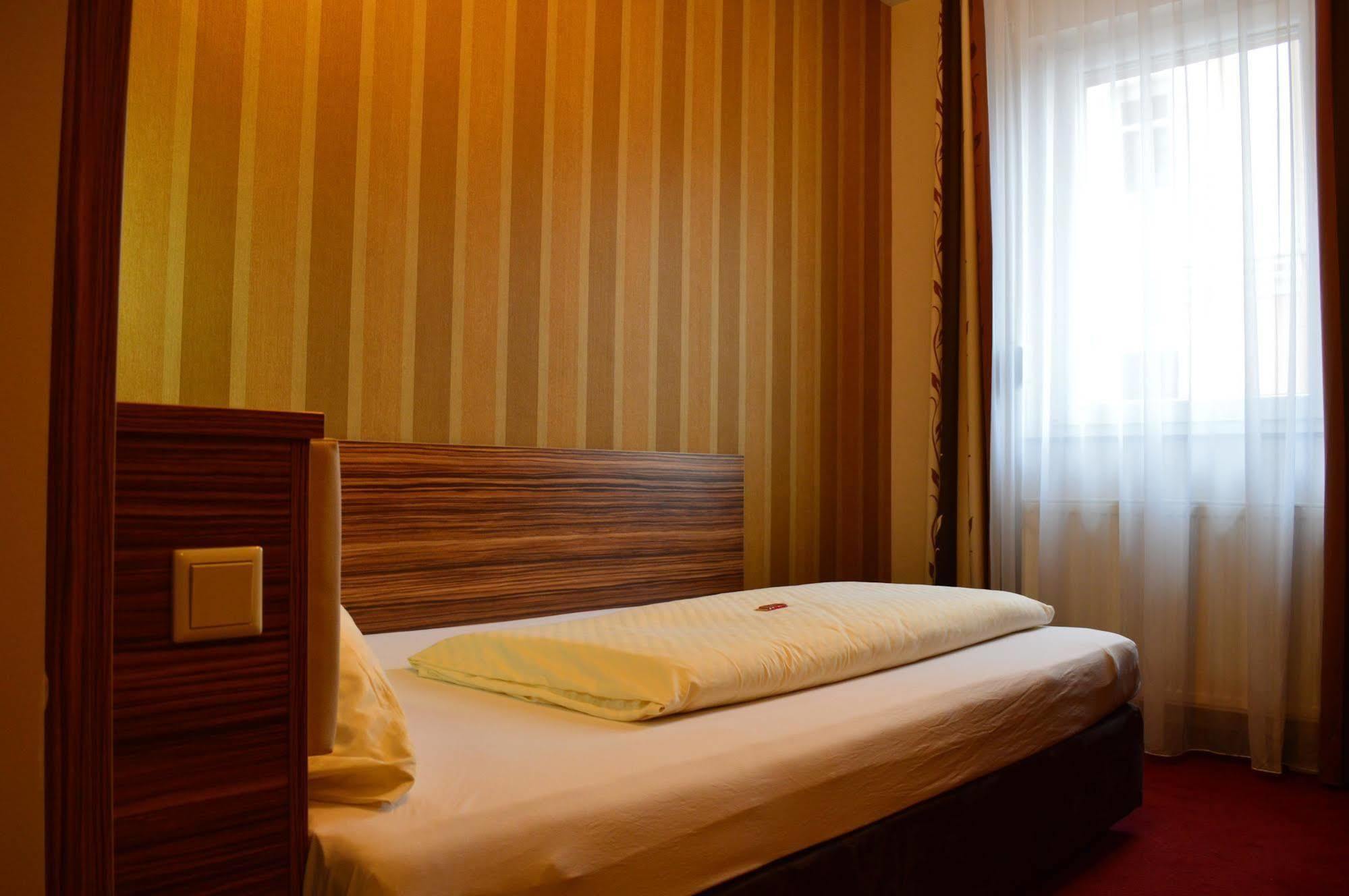 Erde Hotel Erlangen Buitenkant foto
