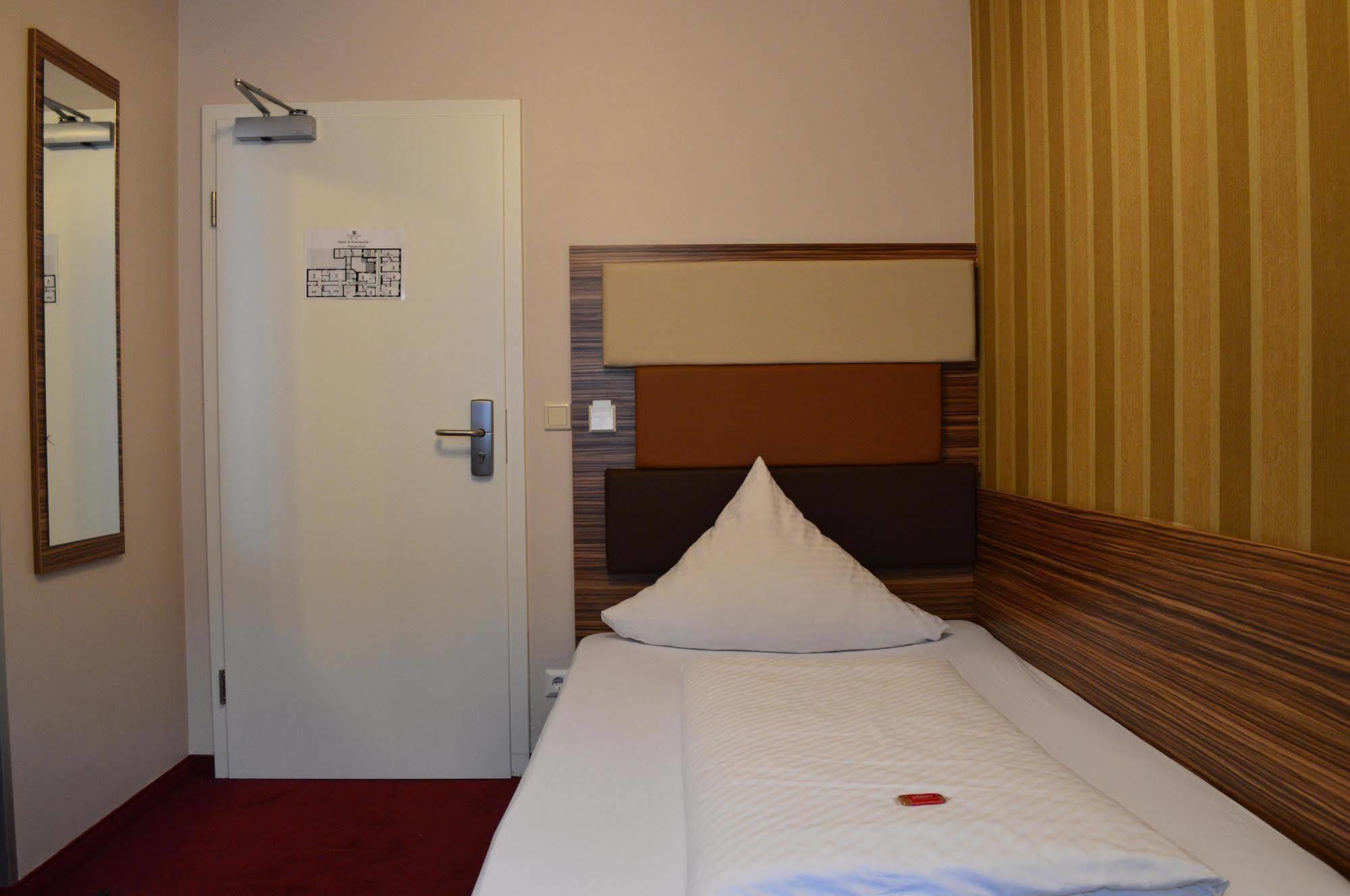 Erde Hotel Erlangen Buitenkant foto